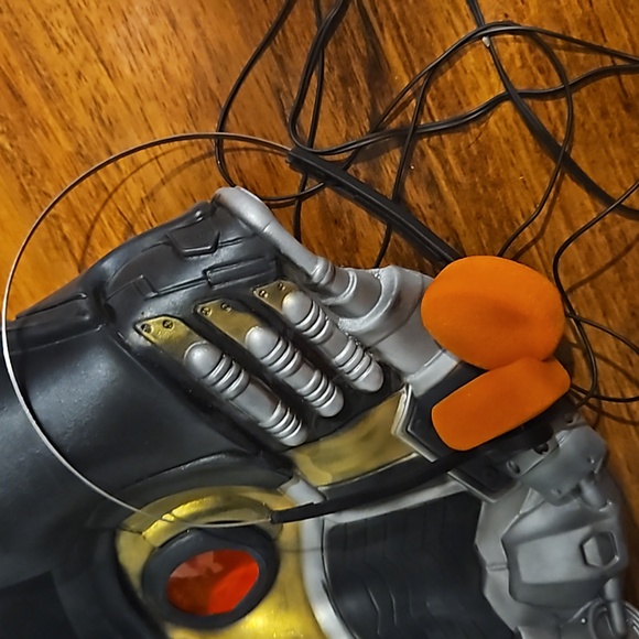 Star Lord Mask and Headphones - Picture 3 of 4